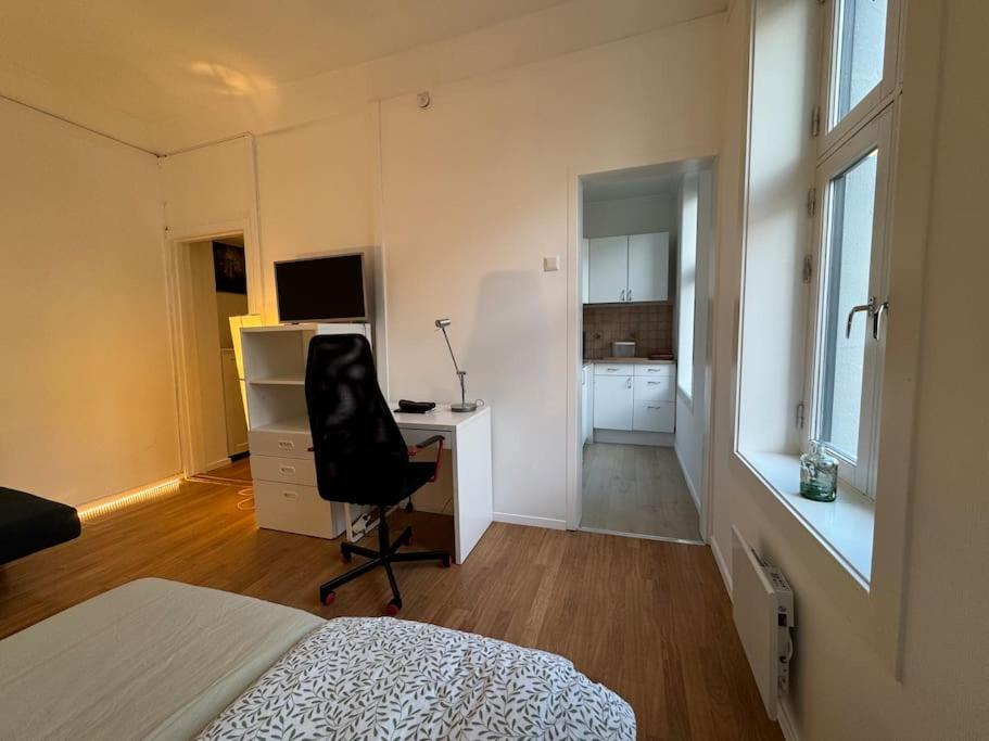 Fast Wifi Working Place Cozy Apartment *