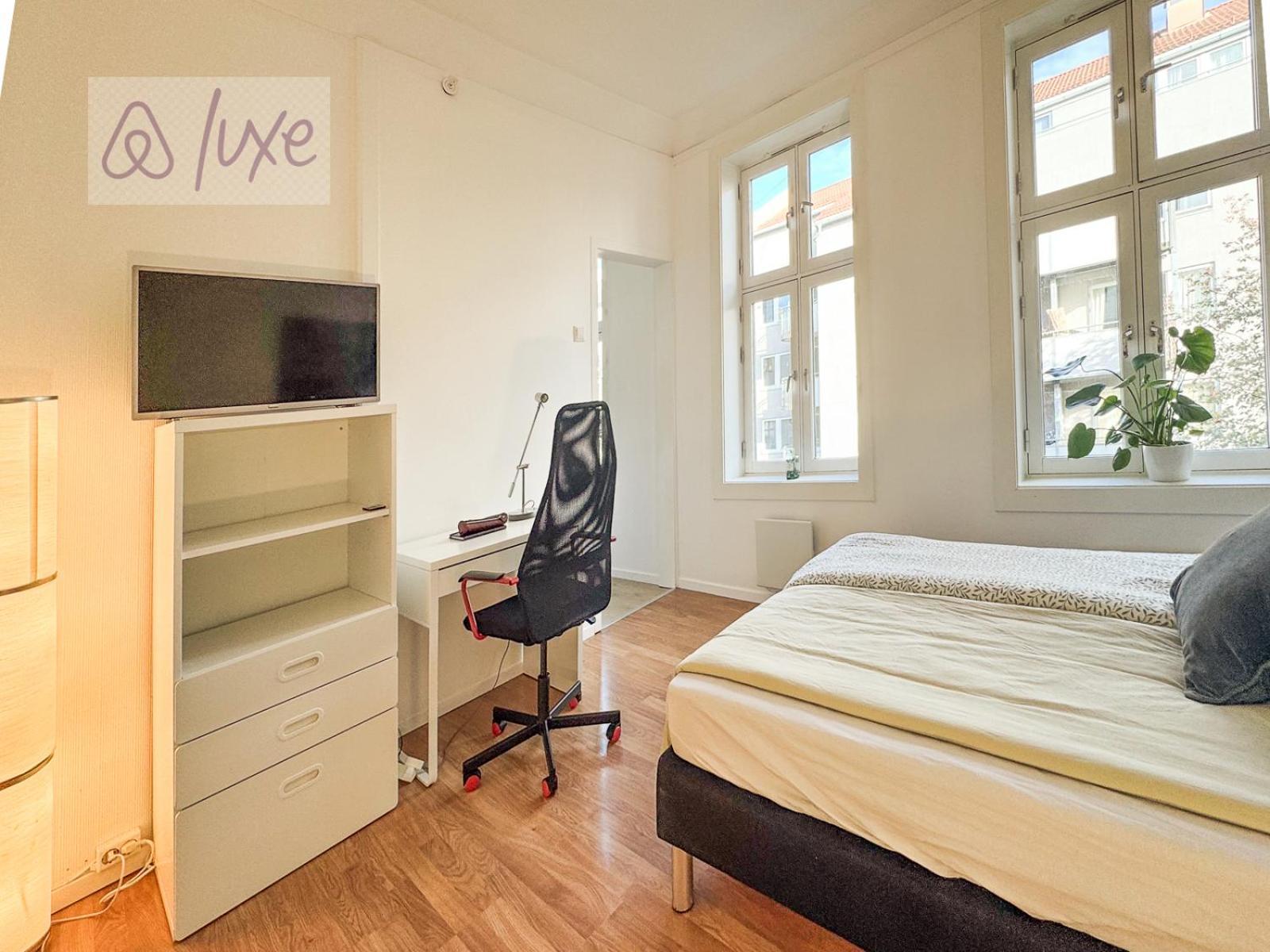 Fast Wifi Working Place Cozy Apartment